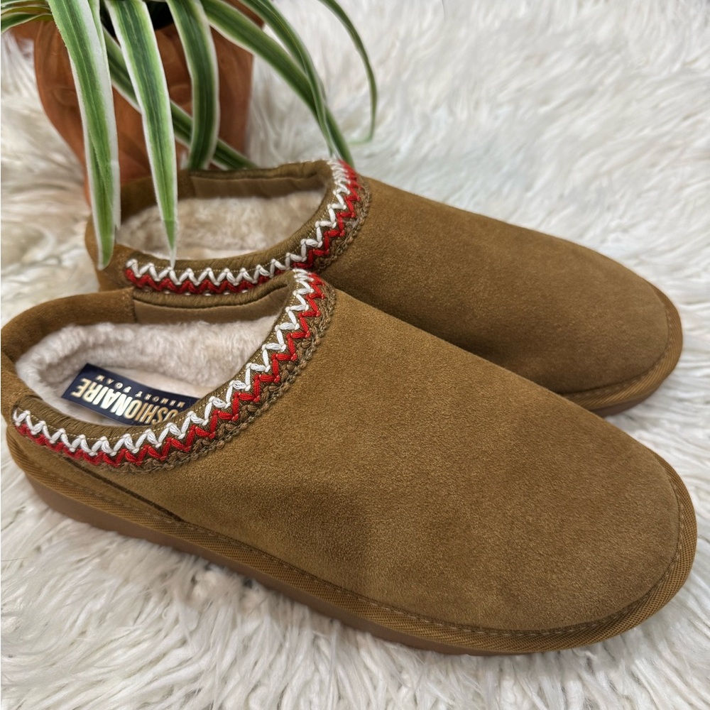 New🌿Cushionaire Women's Tan Slippers - Picture 3 of 7